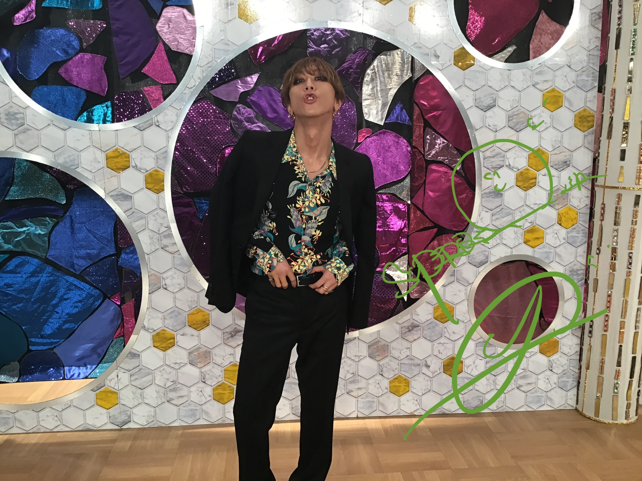 超貴重とんねるず直筆サイン入りFNS歌謡祭台本!! 超貴重😵とんねるず直筆サイン入りFNS歌謡祭台本!!の通販 by