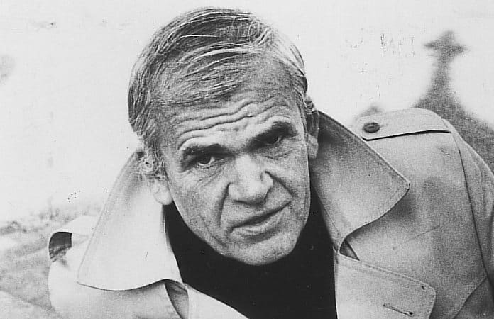 Addio a Milan Kundera, lo scrittore aveva 94 anni. Francese di origini cecoslovacche, Kundera verrà per sempre ricordato come lo scrittore di L'insostenibile  leggerezza dell'essere, romanzo che ha raccontato la vita degli artisti durante e dopo la Primavera di Praga.
#kundera