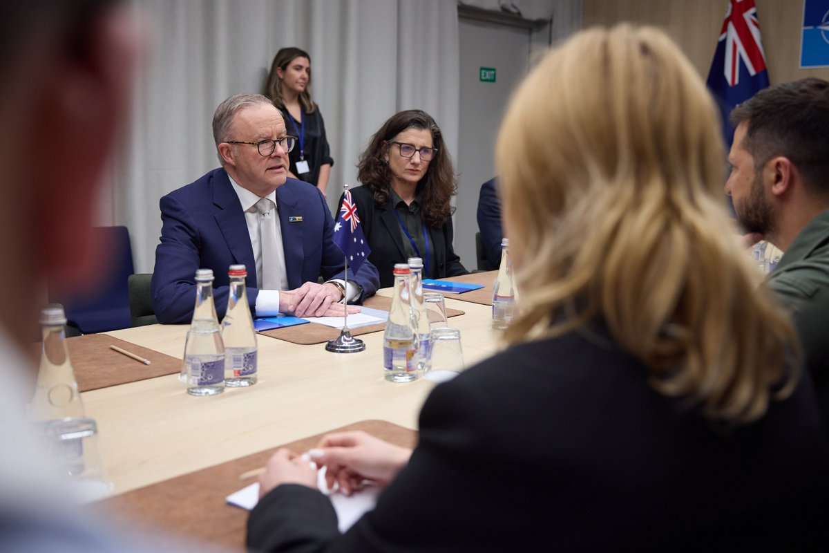 ZelenskyyUa's tweet image. In the framework of the NATO Summit in Vilnius, I met with Prime Minister of Australia Anthony Albanese @AlboMP.

We discussed the situation on the frontline, Ukraine's defense needs and further cooperation in this area. In particular, the possible expansion of military support…