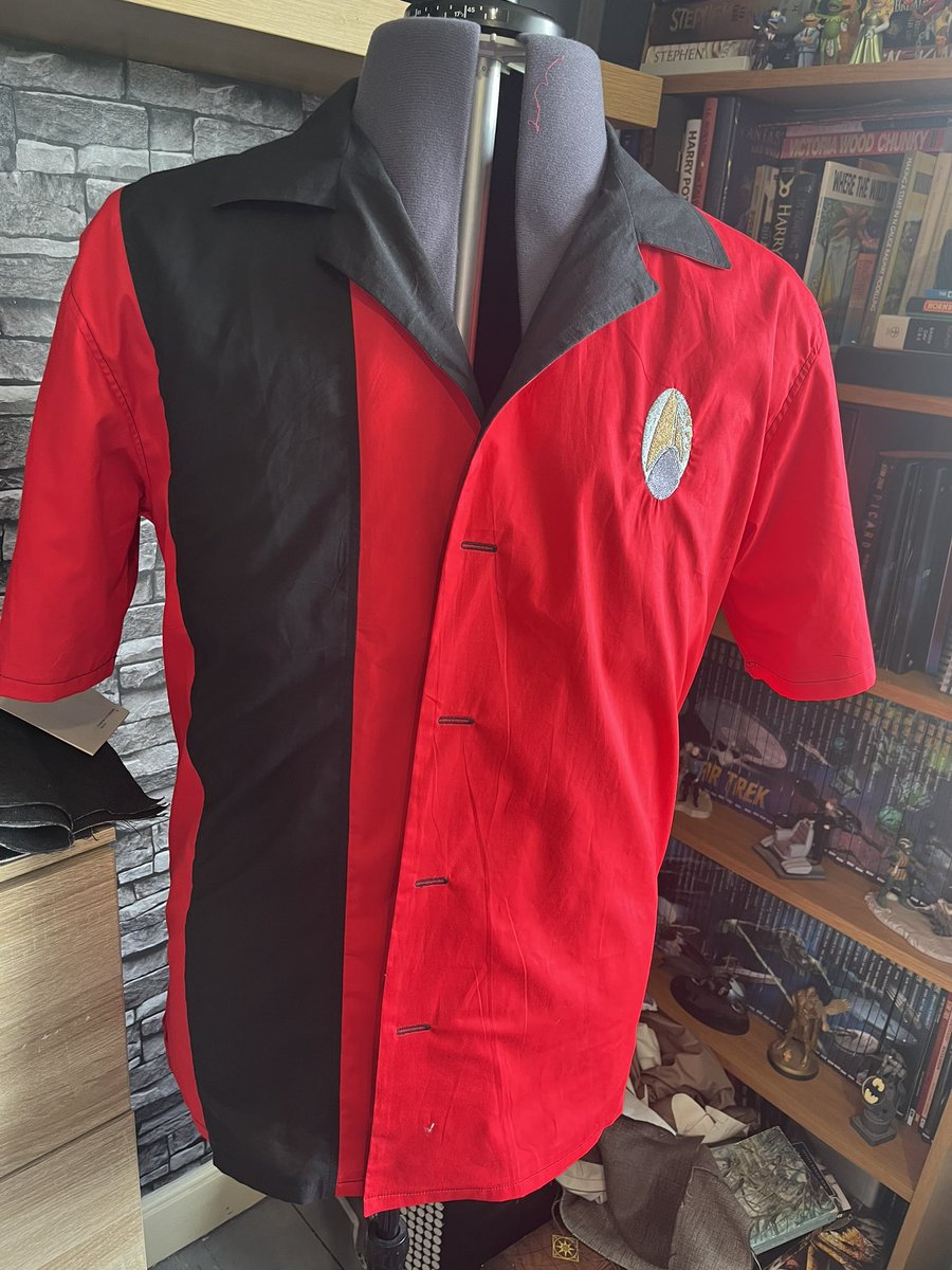 SCButtle's tweet photo. Last two for #stlv #stlv2023…
#startrekdiscovery #startrek bowling #shirts!
#shirtmaking #sewing #sew https://t.co/5a16FpWw5z