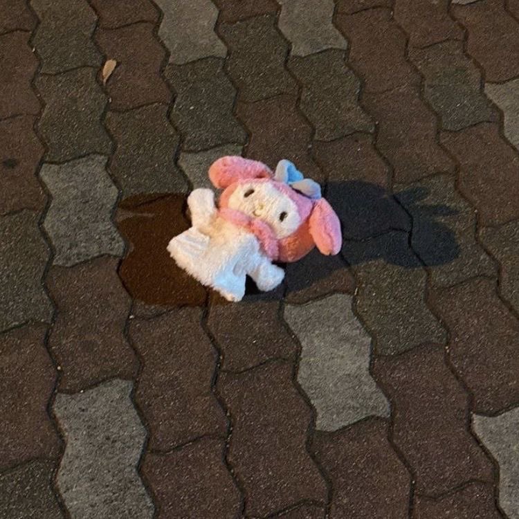 piinkimi_'s tweet image. current mood