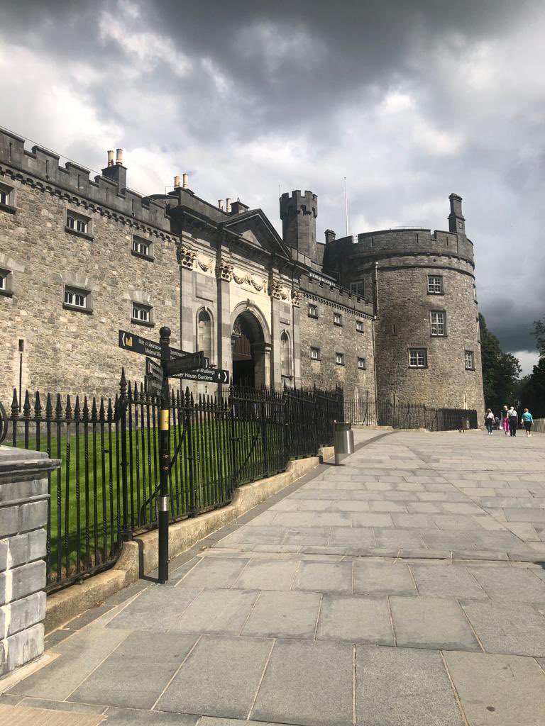 OvationIreland's tweet photo. Exploring the grandeur of @mountjulietestate and immersing ourselves in the world of artisan producers at the @kilkennydesigncentre .

From breathtaking landscapes to exquisite craftsmanship! Thanks for having us Kilkenny! 🎨🏰 https://t.co/iXqARJPVG5