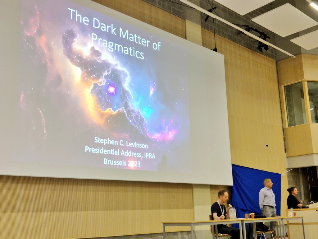 federico_frau's tweet image. Today #IPrA2023 gifted us with a terrific talk by the great Stephen Levinson, from the &quot;dark matter&quot; to the &quot;dark energy&quot; of #pragmatics. Such a great honour! 🤩