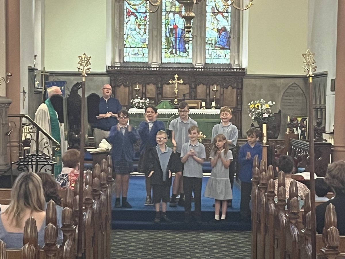 We all enjoyed our final communion of the academic year. Fr Dave taught us about Jesus sharing our burdens and Rock Solid rapped as a wonderful finale. As always, thanks to our friends at Holy Trinity. @LivDiocese