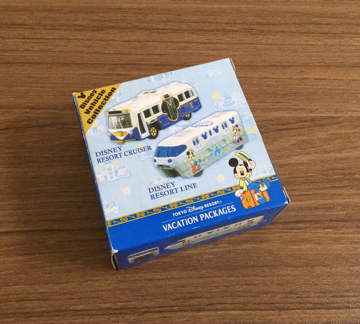 Toy_Ri7's tweet photo. リサイクルショップにて購入した東京ディズニーリゾート バケーションパッケージ限定オリジナルトミカ( 非売品 )です🚌🚝
#トミカ
#TokyoDisneyResort
#VacationPackages
#DisneyResortCruiser
#DisneyResortLine https://t.co/utX4Y0UhZF