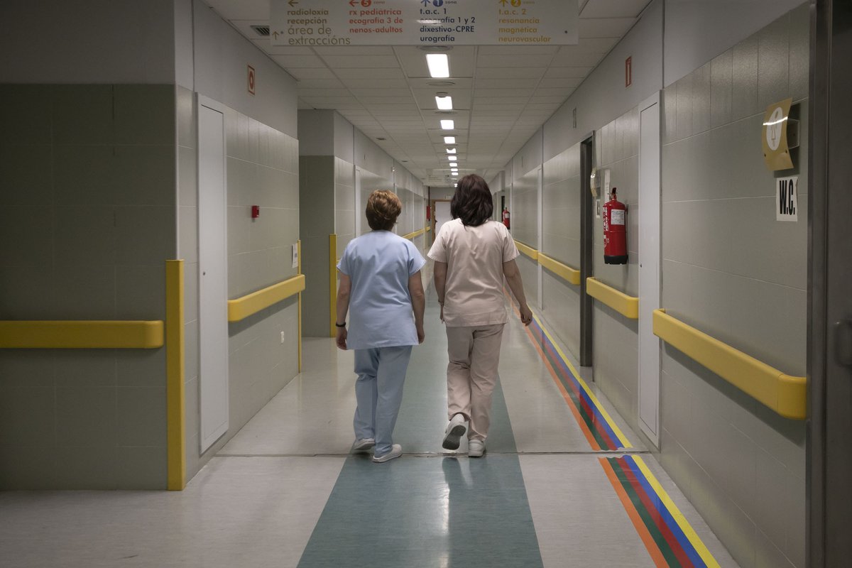 Xunta's tweet photo. 👩‍⚕️ @SanidadeXunta convoca un concurso de méritos para persoal enfermeiro especialista en saúde mental

▶️ 94 novas prazas que se suman ás 175 xa convocadas neste 2023

ℹ️ https://t.co/WzX02aZUir https://t.co/8uUWXCW78w