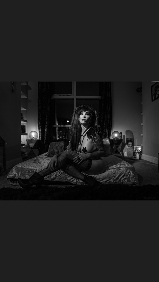 devhorrordark's tweet photo. Cum to the dark side https://t.co/OyMG4QG2FE #vampire #gothgirl #sexy #witch #ink #tattoo #horror #art #photograghy #onlyfans #hot #fetish #radiantinc #photo #wicked #WEDNESDAY https://t.co/y6roRp7w9L