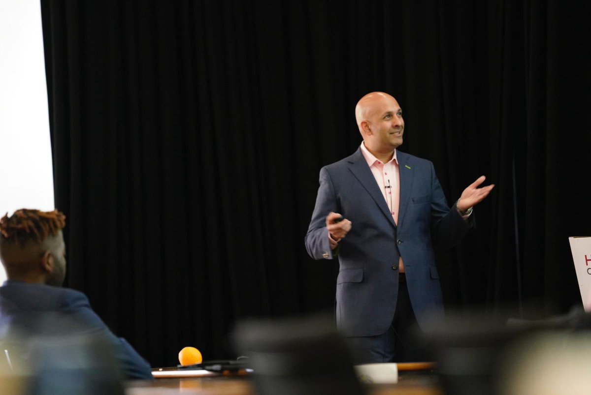 Biomed Alliance (@thealliance05) on Twitter photo “When one door opens, another one appears”- IBRA Distinguished Alumni Award Recipient <a href="/JustinLathia/">Justin Lathia, PhD 🧠🕺🏽</a>
His goal is to build&lead a cutting-edge brain tumor program that helps improve the lives of patients worldwide based on research that produces the next gen of cancer researchers “When one door opens, another one appears”- IBRA Distinguished Alumni Award Recipient <a href="/JustinLathia/">Justin Lathia, PhD 🧠🕺🏽</a>
His goal is to build&lead a cutting-edge brain tumor program that helps improve the lives of patients worldwide based on research that produces the next gen of cancer researchers