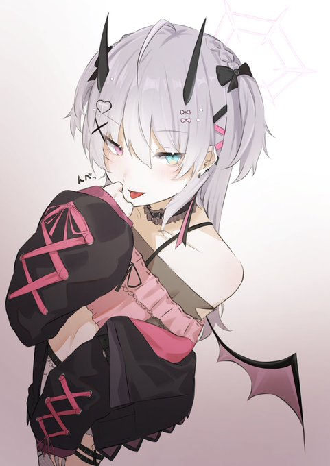 #やみくもあ〜と
🖤🕸👅 