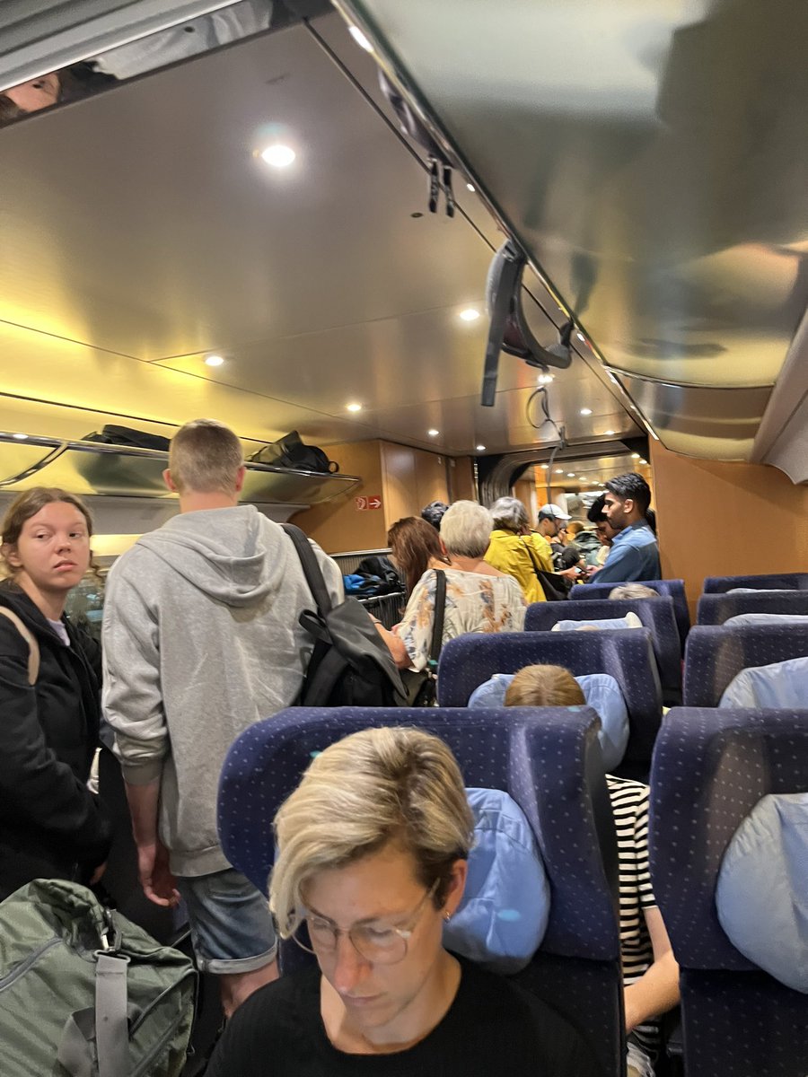 First time to experience such a crowded ICE 😂