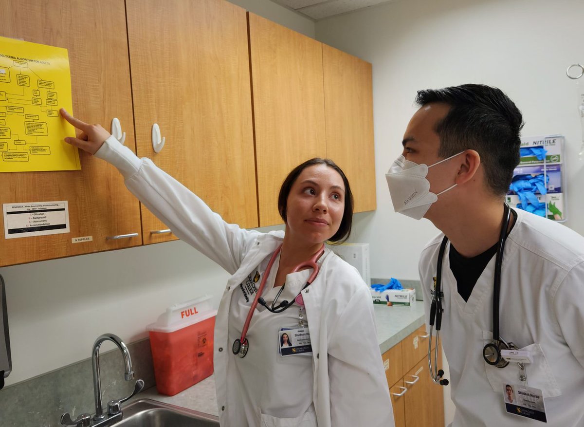 ccc_nursing's tweet photo. Juniors, Sashamarie Long, SN and Tommy Lam, SN collaborate on a clinical simulation while accessing the hypoglycemia algorithm. #BSN #CCCSON #simulation #CedarCrestCollege https://t.co/a7u2Itqwz7