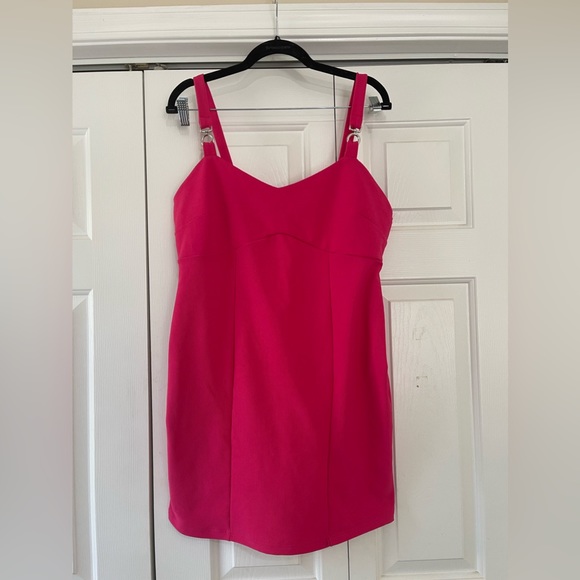 Bobby02816667's tweet photo. So good I had to share! Check out all the items I'm loving on @Poshmarkapp #poshmark #fashion #style #shopmycloset #revamped: https://t.co/JdXsgLyCOP https://t.co/FdMjriuLk1