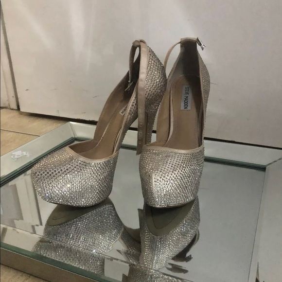 Sylvoski Boutique tweet media