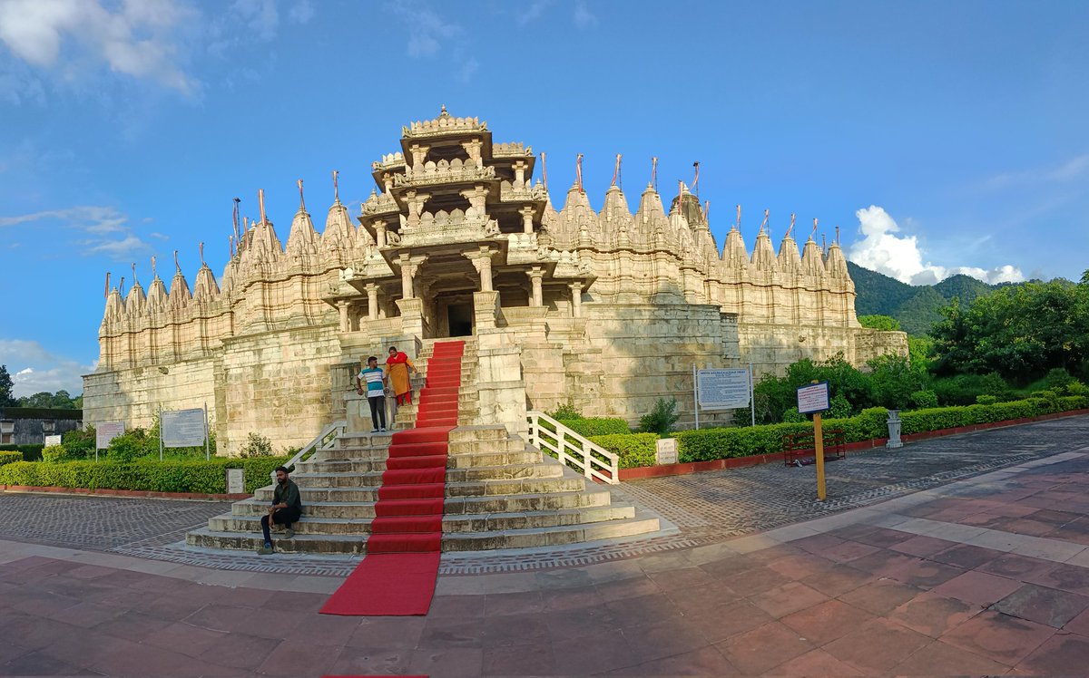 Radhu_sinwar's tweet photo. @VertigoWarrior Ranakpur jain Temple, Pali Rajasthan https://t.co/USLueROk5K