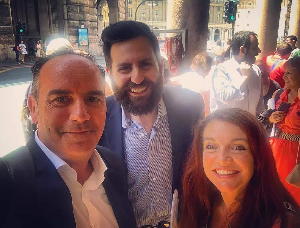Nell'auspicio che i tuoi prossimi selfie siano meno accaldati e meno ravvicinati 😅... 
Congratulazioni, Segretario! Buon lavoro!
Grazie anche a <a href="/ValentinaGhio2/">Valentina Ghio</a> per il prezioso testimone che consegna a te ed a tutti noi che saremo al tuo fianco!
#PartitoDemocraticoLiguria #avanti