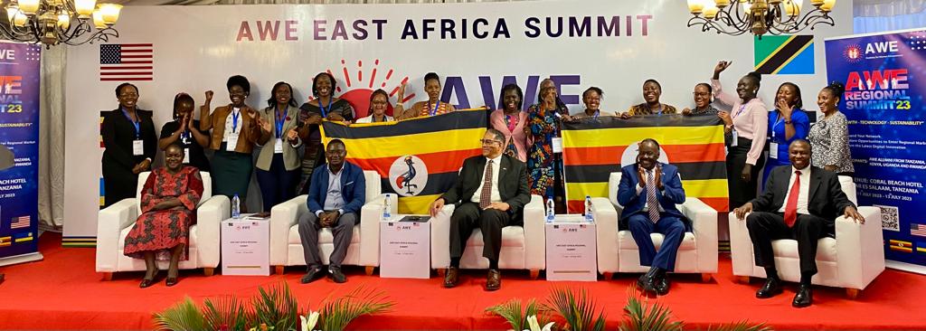 SHONAGroup's tweet photo. 🎉The Academy for Women Entrepreneurs (AWE) East Africa Regional Summit 2023 is taking place in #Tanzania, and we're thrilled to be a part of it alongside participants from #Kenya, #Uganda, and #Rwanda.

As we celebrate 5 years of AWE in the region, this year's conference focuses on 📈 growth, 💻technology, and 🌱sustainability. The summit benefits AWE alumni by expanding their networks, providing possibilities to join regional markets, and learning about the latest digital technologies.

SHONA, together with @USMissionUganda and @AWEinUganda, is one of AWE's implementation partners.