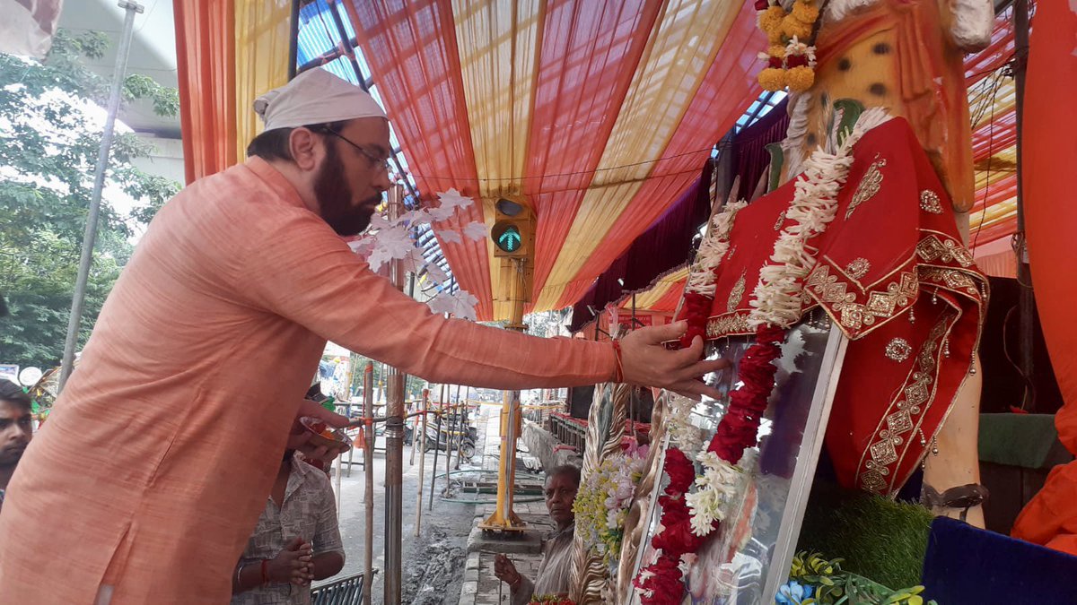 BubbyBhaiBJP's tweet photo. सदर विधानसभा के अंतर्गत आने बगीची पीरजी क्षेत्र में ओम शिव कांवड़ सेवा समिति के 20 वे शिविर का उद्घाटन किया 
और उद्घाटन समारोह में भोले बाबा जी की पूजा अर्चना की ।

जय भोले बाबा जी
#DrHarshVardhan
#VirendraSachdeva
#PavanRanaRSS
#BJPDelhi https://t.co/TYua00yx9B