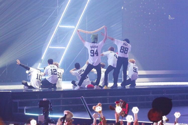 THEENANZ's tweet image. “we can make it ?”          “ WE MADE IT”