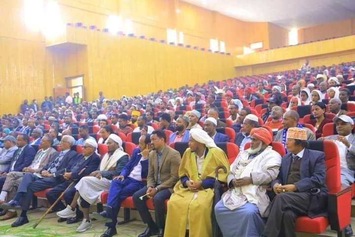 AppAmhara's tweet photo. ሰባተኛው  የሐምሌ ፭  የድልመታሰቢያ በዓል በታላቅ ድምቀት እየተከበረ ነው።
"ለዘላቂ የአማራ ቃልኪዳንና የትግል አንድነት" ሰማዕታትን እንዘክር-ጀግኖቻችን እናወድስ! በሚል መሪ ቃል የድል መታሰቢያ በዓሉ በታላቅ ድምቀት በጎንደር እየተከበረ ነው። https://t.co/ysMgrpufoP