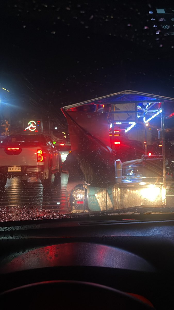 matteuz2019's tweet photo. Sakit sa bangs ng traffic dto sa angeles city balibago 😱 sm clark lang ako pupunta umabot ng 30mins dto sa traffic !!
#AngelesCity
#Pampanga
#SingleForNow https://t.co/DnbVlCEgRw