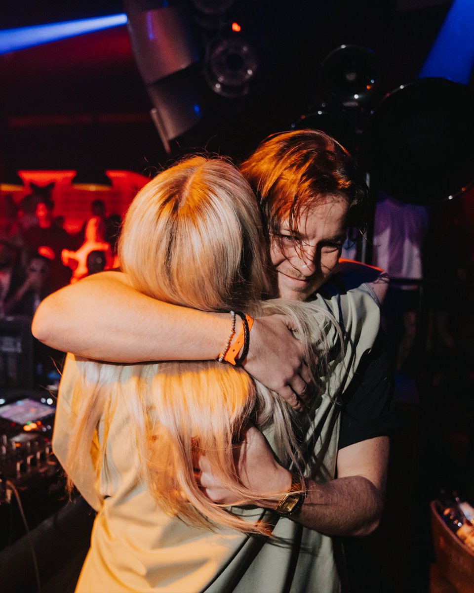 4. <a href="/_paigetomlinson/">Paige Tomlinson</a> x <a href="/MHighMusic1/">M-High</a>