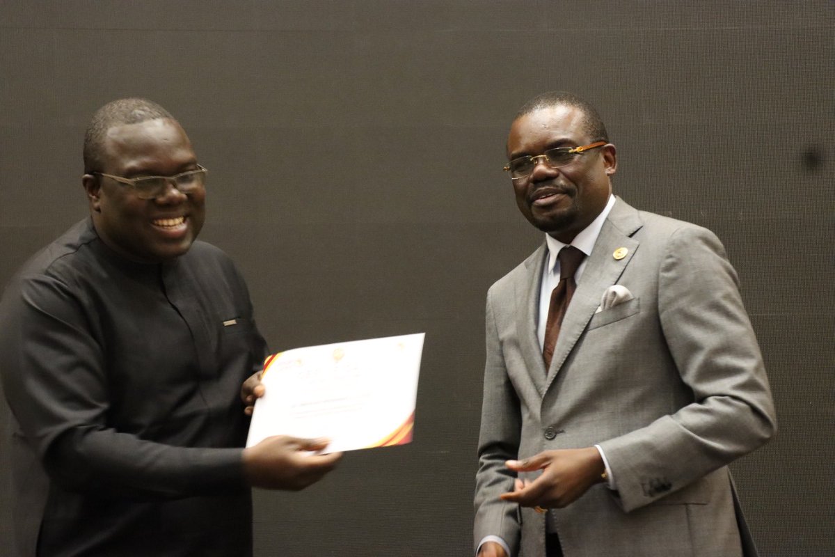 I have been honored to receive on behalf of ⁦<a href="/OoasWaho/">WAHO | OOAS</a>⁩ ⁦<a href="/Ecowas_cdc/">ECOWAS Centre for Surveillance and Disease Control</a>⁩ DG a certificate from ⁦<a href="/AfricaCDC/">Africa CDC</a>⁩ DG in recognition of outstanding service as member of Governing Board Member. Really grateful to ⁦@JeanKaseya2⁩ for encouraging fruitful collaborations