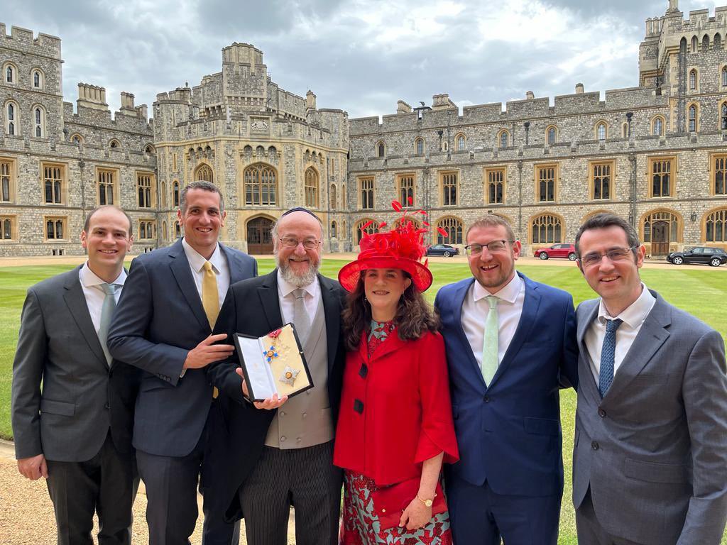 chiefrabbi's tweet photo. The Chief Rabbi Sir Ephraim and Lady Valerie Mirvis with sons (l to r) Eitan, Danny, Noam and Hillel at Windsor Castle, following the investiture by King Charles. https://t.co/sU04PRp8KB