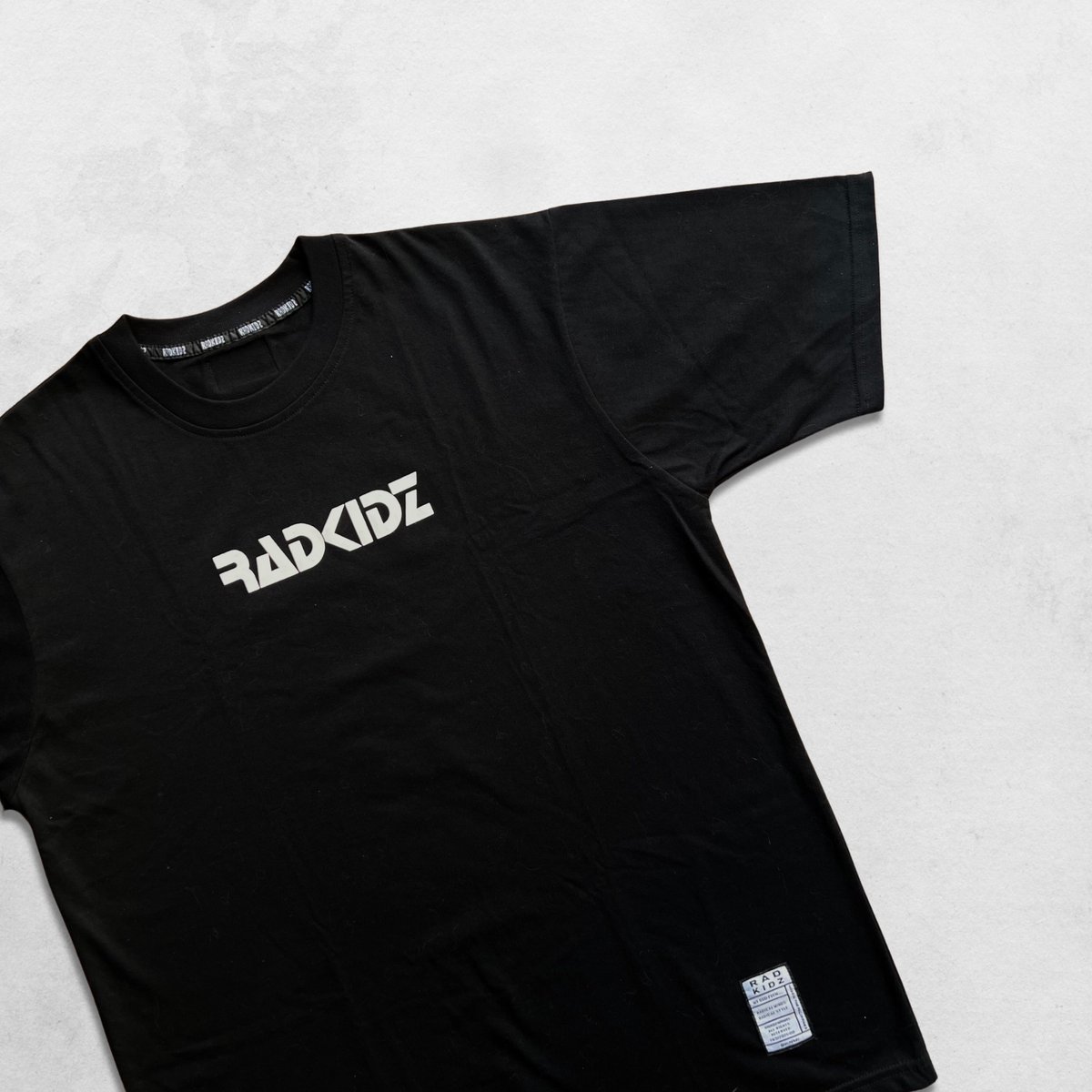 ai_radkidz's tweet photo. Guess who's back? 😃
Radkidz 'BW' & 'Feeling Gray' are restocked and ready to rock! Grab 'em while they're hot at @PPOPCONVENTION !!!
#radkidz
#rdkdz
#weoddeven
#oddonesout https://t.co/CRuHwcd3eW