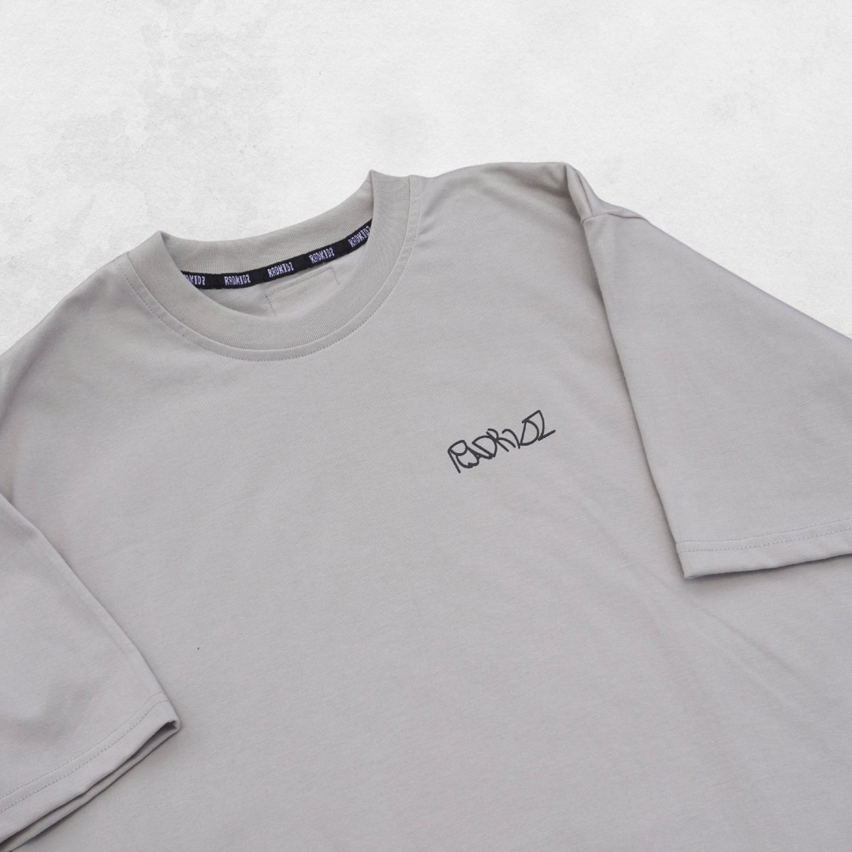 ai_radkidz's tweet photo. Guess who's back? 😃
Radkidz 'BW' & 'Feeling Gray' are restocked and ready to rock! Grab 'em while they're hot at @PPOPCONVENTION !!!
#radkidz
#rdkdz
#weoddeven
#oddonesout https://t.co/CRuHwcd3eW