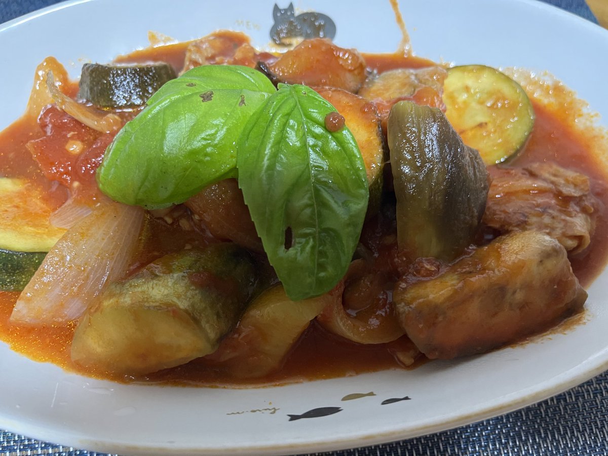 今日はラタトゥイユ https://t.co/Zi5YdN3XvE