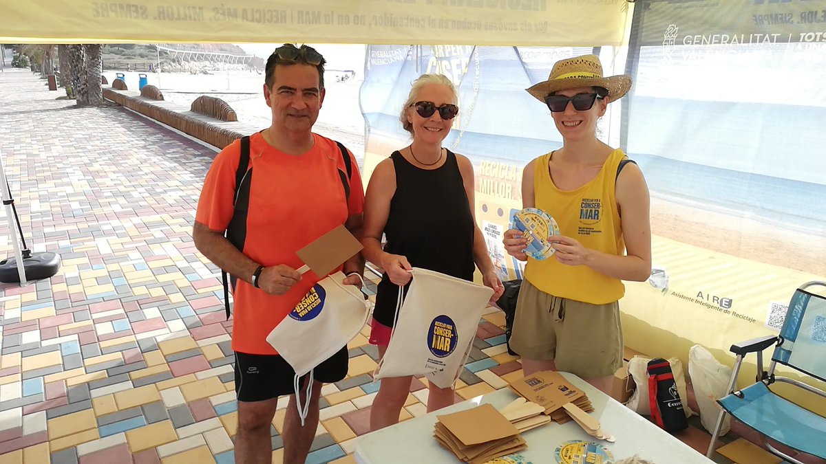 📌La concejala delegada de Limpieza Viaria y RSU del Ayuntamiento de Orihuela, Rocío Ortuño, ha acudido hoy al stand de ConserMar.🌿🌎🌼
<a href="/ecoembes/">Ecoembes</a> <a href="/ecoembes_com/">Ecoembes Comunica</a> @GVAagroambient <a href="/AytoOrihuela/">AytoOrihuela</a> <a href="/SoniaPC79/">Sonia Poveda</a> 
Más info sobre #Consermar en Orihuela ⤵
reciclarparaconsermar.es/valencia/orihu…