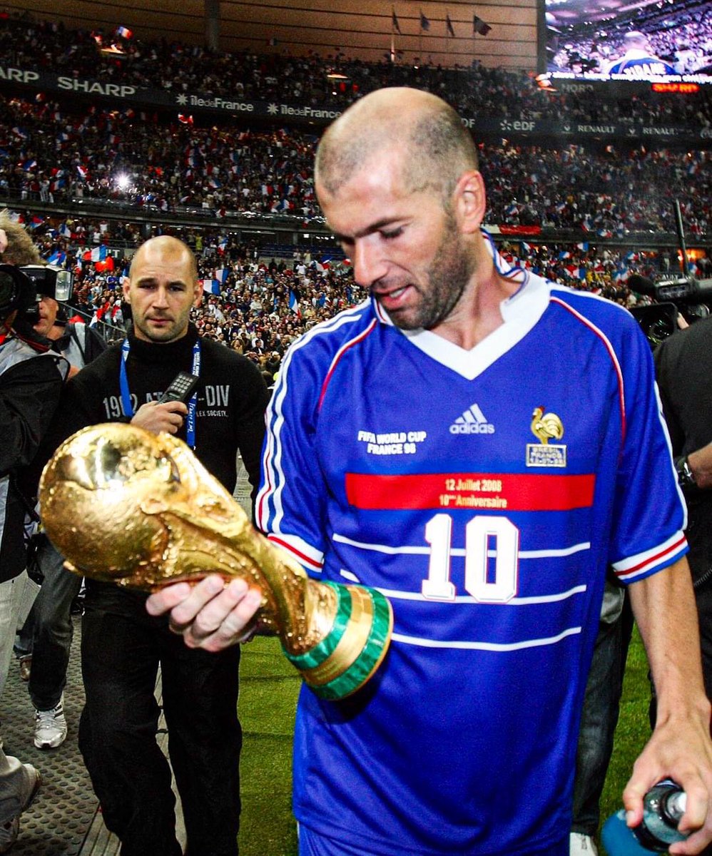 Super_Zidane10's tweet photo. Zidane 1998 https://t.co/fgQYFD3dHT