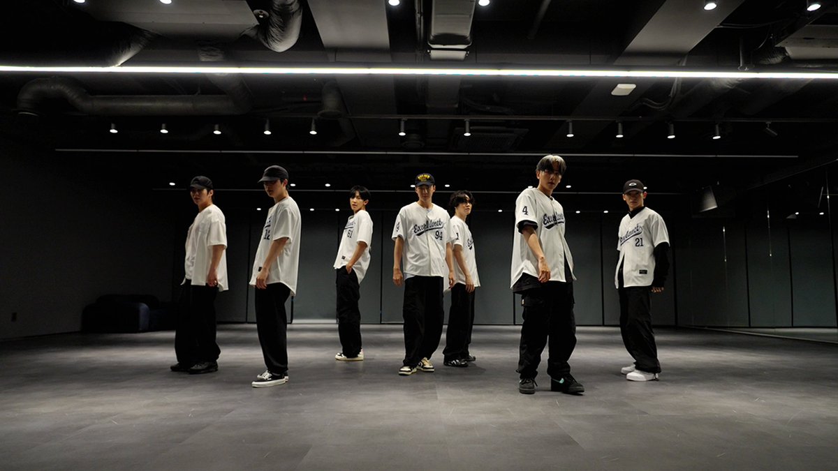 📢 YouTube Streaming Hashtag Event starts now!!

Music Video: youtu.be/i5nUufn_FmE
Dance Practice: youtu.be/F2uUs9MKDyA

#크림소다_당장봐
#Watch_CreamSoda_Now 
#EXO_CreamSoda <a href="/weareoneEXO/">EXO</a>