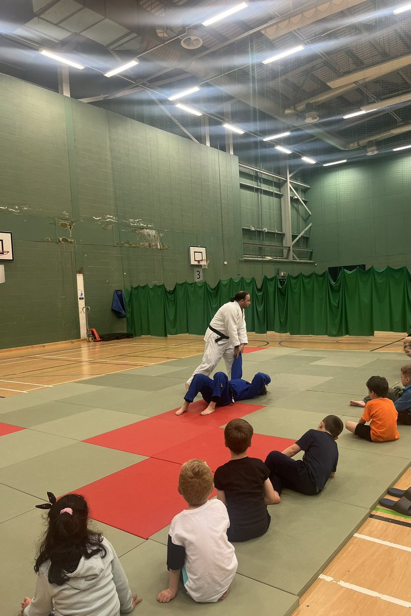 Big shoutout to Paul &amp; Rebecca from <a href="/ClydeJudo/">ClydeJudoClub</a> for coming along to our Multi-Activity Camp at the On-X 🥋 

The children all had so much fun learning a new skill &amp; sport. Thank you ⭐️ 

<a href="/sportscotland/">sportscotland</a>