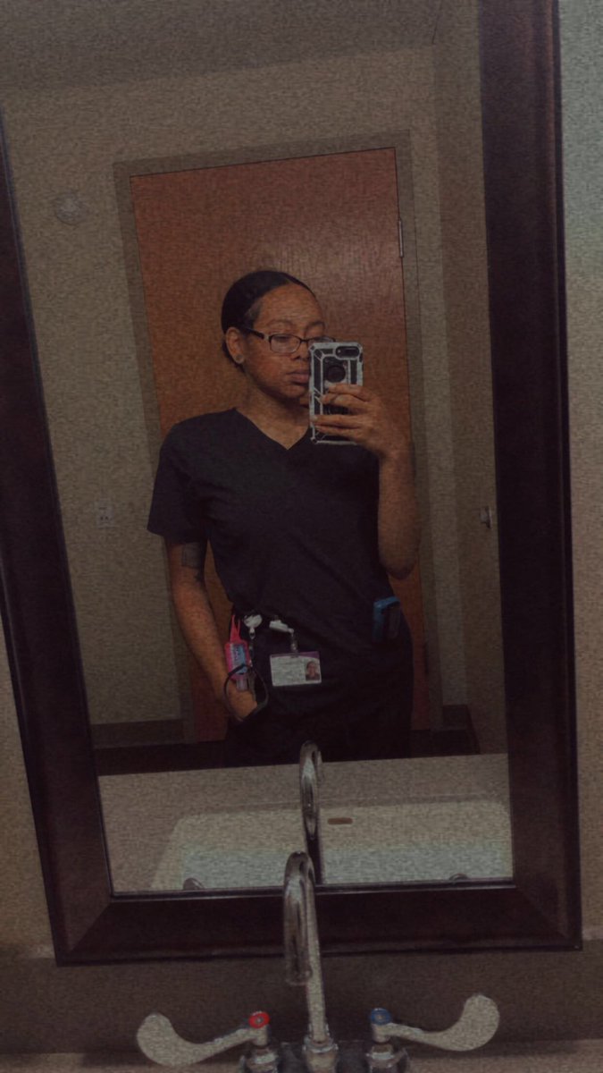 Slumflowerr's tweet photo. Honestly so happy I finally have a job that I was enjoy going to. A job that makes a difference in someone’s life everyday🧡

Good  morning y’all. Don’t forget to find something to be thankful for today😊 https://t.co/cr3rMQpzC2