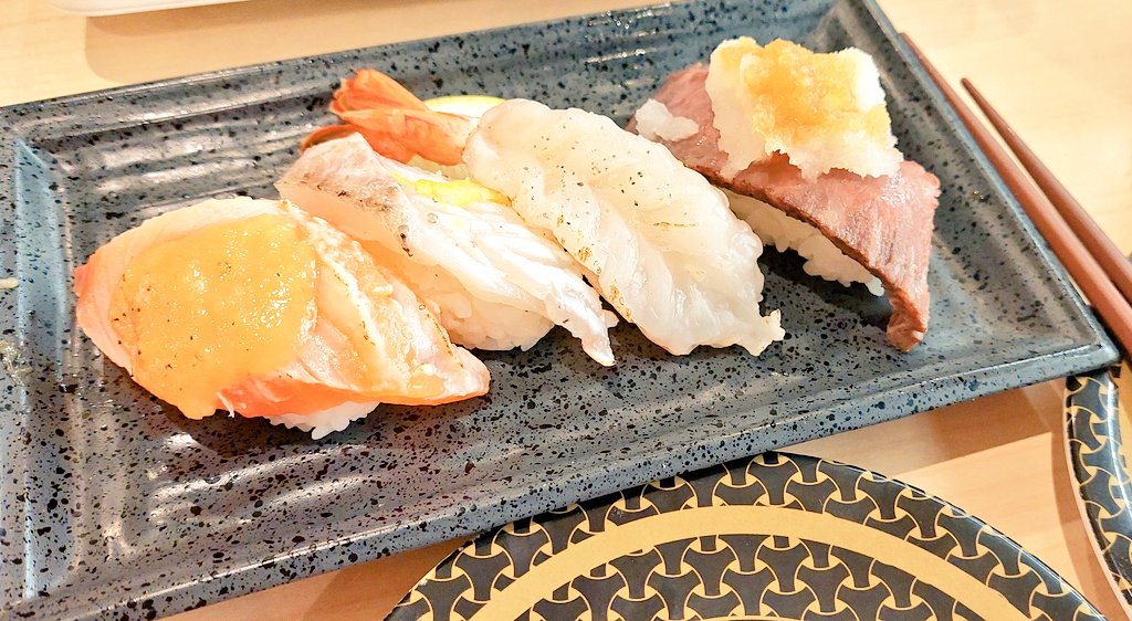 ちょっと早くお誕生日にって娘達とパパと外面ヴァニ@