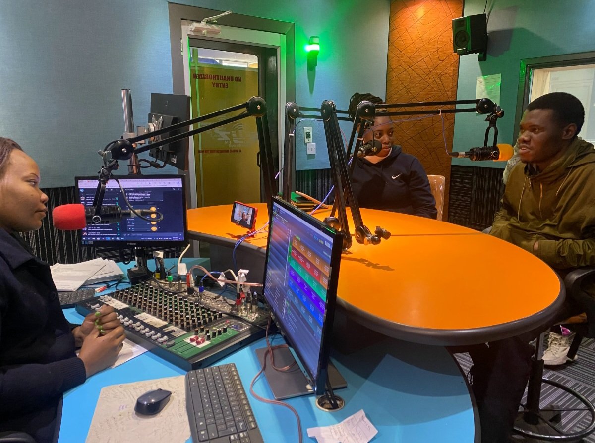 sciencylearning's tweet photo. Delighted to be featured on the #LetsTalkSTEM radio show at Skyz Metro FM to talk about our amazing robotics school! Our students are learning the latest in robotics technology and gaining valuable skills for the future while having fun along the way! 😁#SciencyMakerLabs https://t.co/6GJrVgMt6s