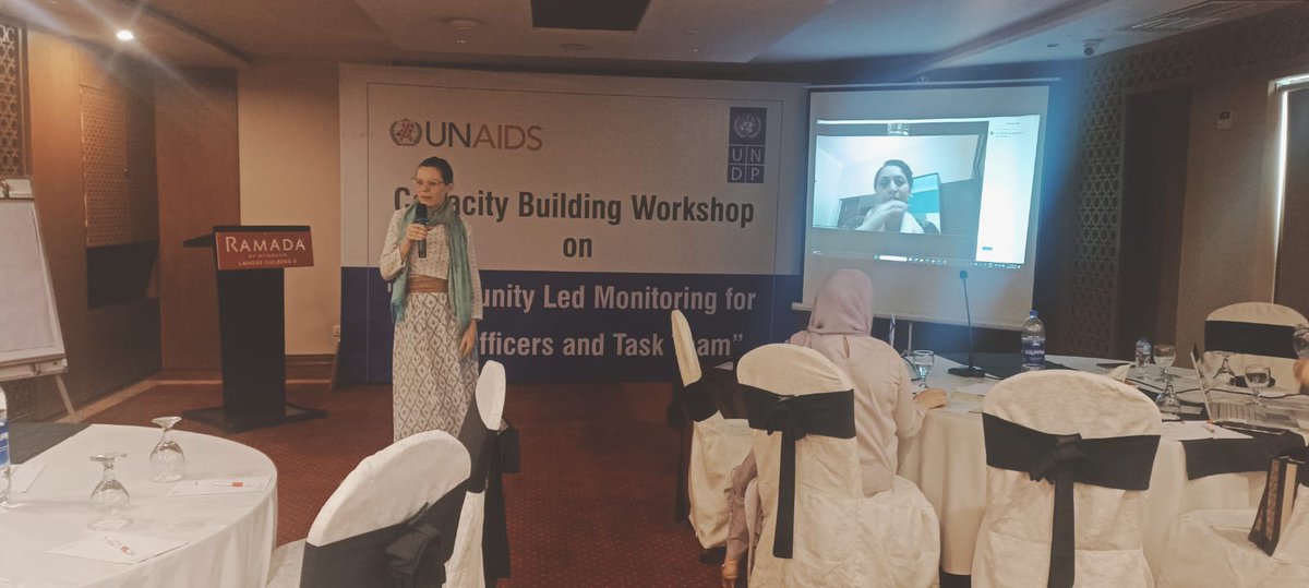 UNDP_Pakistan's tweet photo. #UNDPinPakistan &amp; @UNAIDS_Pakistan launched a first ever community-led monitoring system for #HIV Prevention Programming in 🇵🇰.

The system will ensure accountability &amp; support communities to monitor quality of service delivery, identify issues, &amp; coordinate w/ stakeholders. https://t.co/oiMBs0uAmX