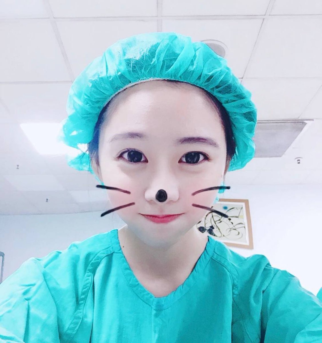 放了一天假😅😅
今天回來上班  就遇到了一個小帥哥 ❤️
他跟我要賴  我也受不住又惑 我給了他
他說有時間要找我約會哈哈 真害羞 💞💞
希望這個過程是舒服的💦💦

#期待
#開心