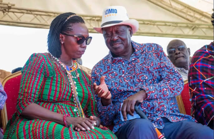 KenyanSays's tweet image. Just to Appreciate Raila Odinga and Martha Karua for fighting for the rights of the common Mwananchi let's give them 2k Retweets and 5k likes 
#Maandamanowednesday 
#Tumechoka