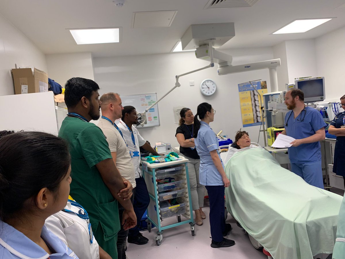 EmergencyDepar2's tweet photo. Big thank you to the Frailty team for your teaching session in the ED #mftfrailtyweek https://t.co/eVe2kS5Mtt