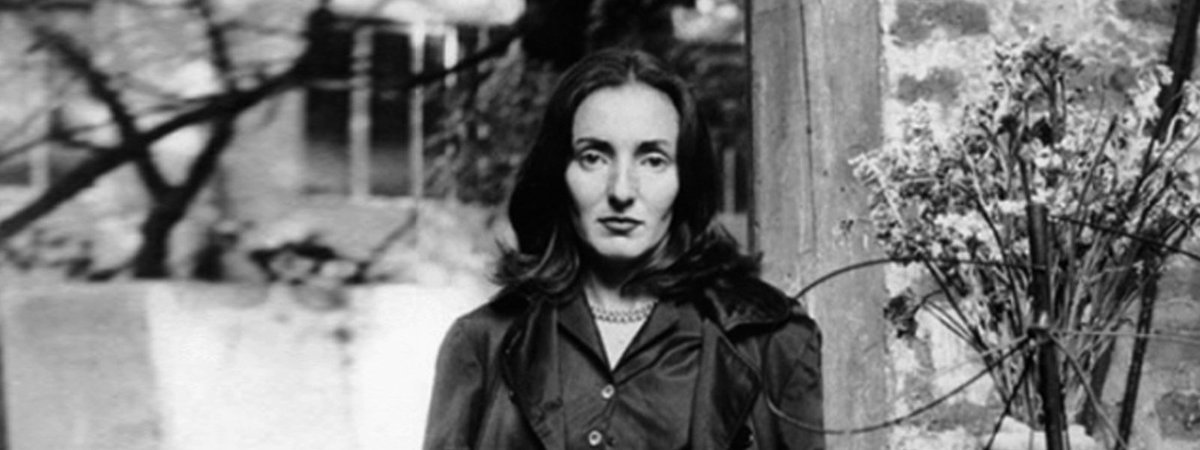 "Yo quisiera llorando
decírtelo mostrarte
decirte destrucción
y que tú me entendieras
o decirte se fue
el verano se fue
o decirte
no te amo
y que tú me entendieras"

— IDEA VILARIÑO