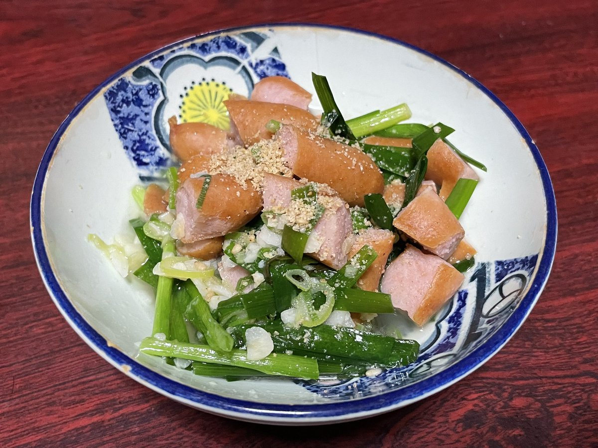 怒号をくぐり抜けてニラと和えました https://t.co/e4baCxazKZ