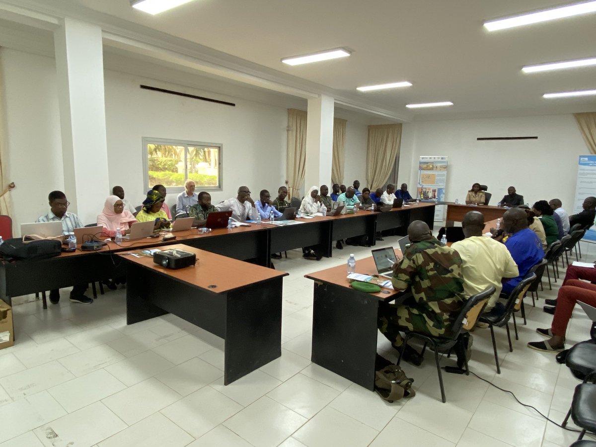 DGPRE2's tweet photo. #HappeningNow
La cinquième Assemblée bassin #GIRE #Somone à la Gouvernance de Thiès sous la présidence de l’adjointe du Gouverneur de Thiès et du Directeur de la #DGPRE.
#SCGPE #eau #Gouvernance https://t.co/dqWbq9LfsU