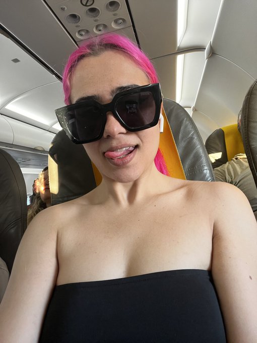 Esclavos? https://t.co/80HK4aTpRQ<a href="/tag/barcelona"class="tags"><span>#barcelona</span></a><a href="/tag/luxurylifestyle"class="tags"><span>#luxurylifestyle</span></a><a href="/tag/escort"class="tags"><span>#escort</span></a><a href="/tag/companion"class="tags"><span>#companion</span></a>