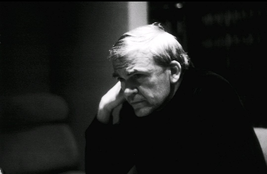 SergioSarmiento's tweet photo. Muere Milan Kundera  autor de La insoportable levedad del ser. Sus obras fueron prohibidas en la Checoslovaquia comunista. https://t.co/gOJmK2f6bD