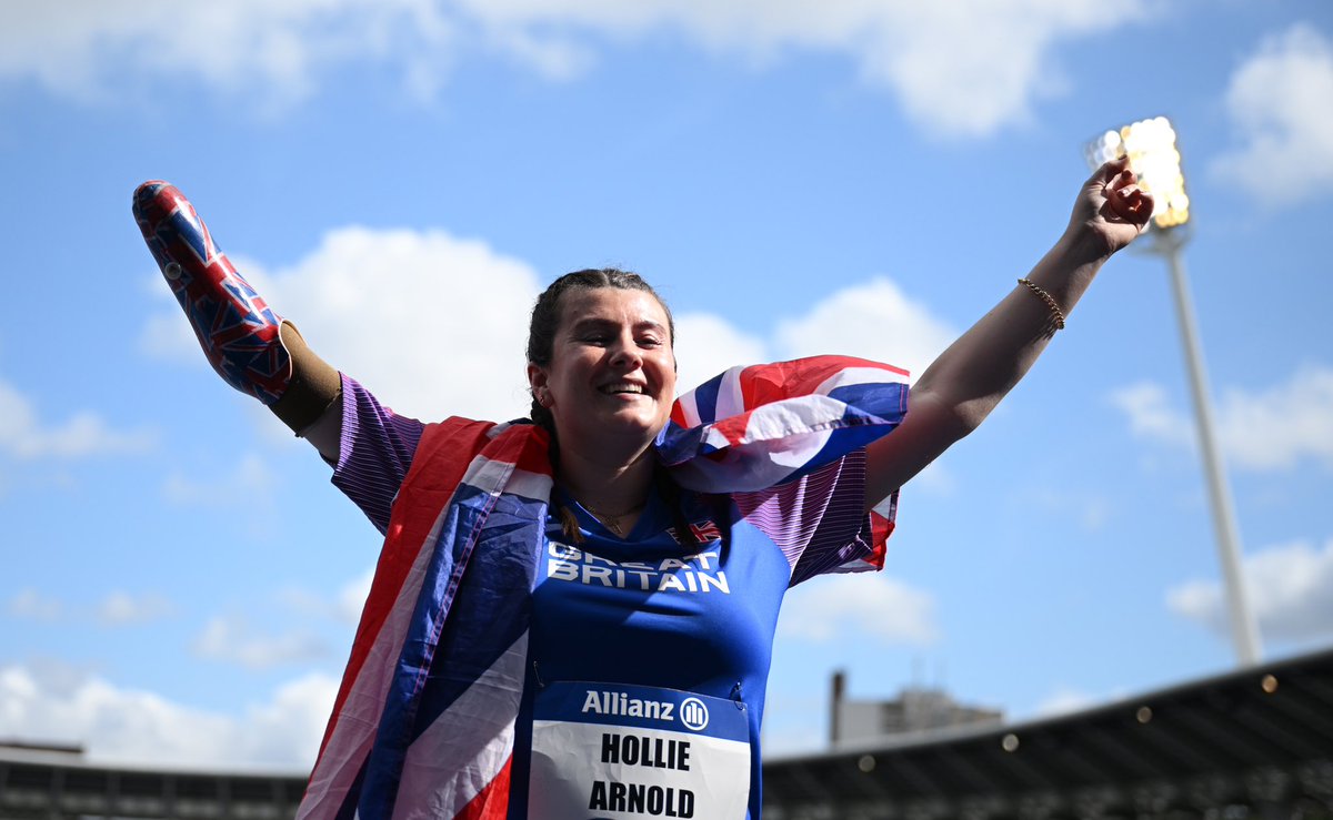 Hollie Arnold (@HollieA2012) has just done something remarkable at the World Para Athletics Championships in Paris… 🧵