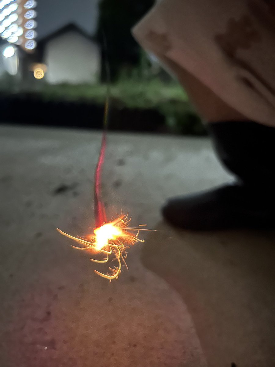 めっちゃゴリゴリ夏なの？いいの？子は楽しいのか？ならいいぜ！ https://t.co/caEdioF19x