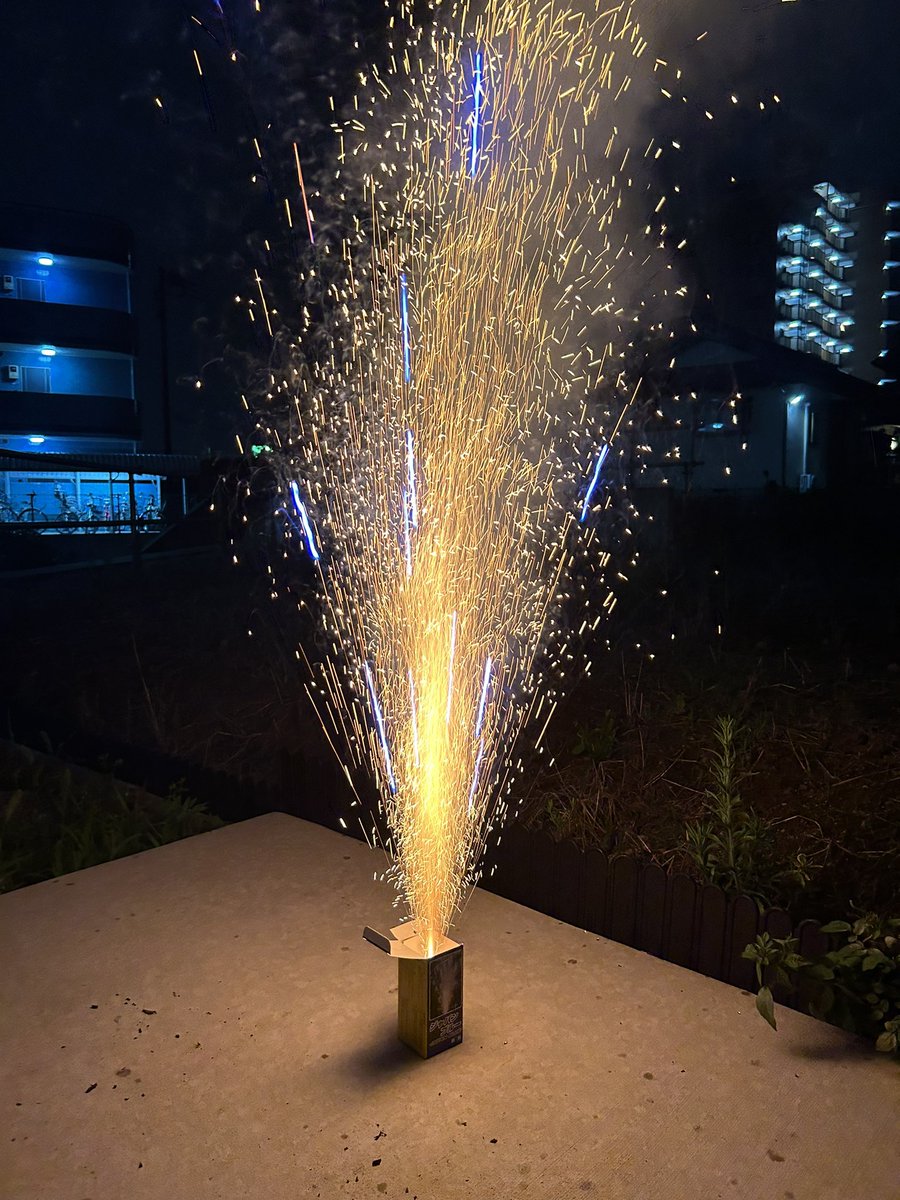 めっちゃゴリゴリ夏なの？いいの？子は楽しいのか？ならいいぜ！ https://t.co/caEdioF19x