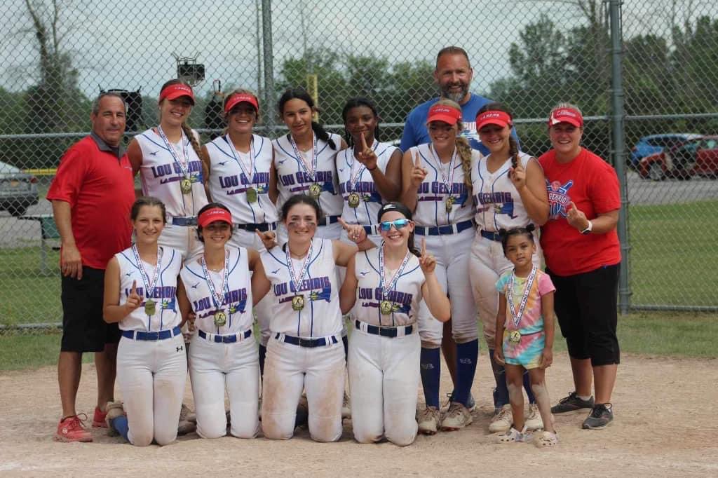 Shout out to 14u Wendell/Mulone for the trip down the 90 for a Championship Sunday win at the 1-90 Shootout!!  Congratulations ladies🎉💙❤️🥎